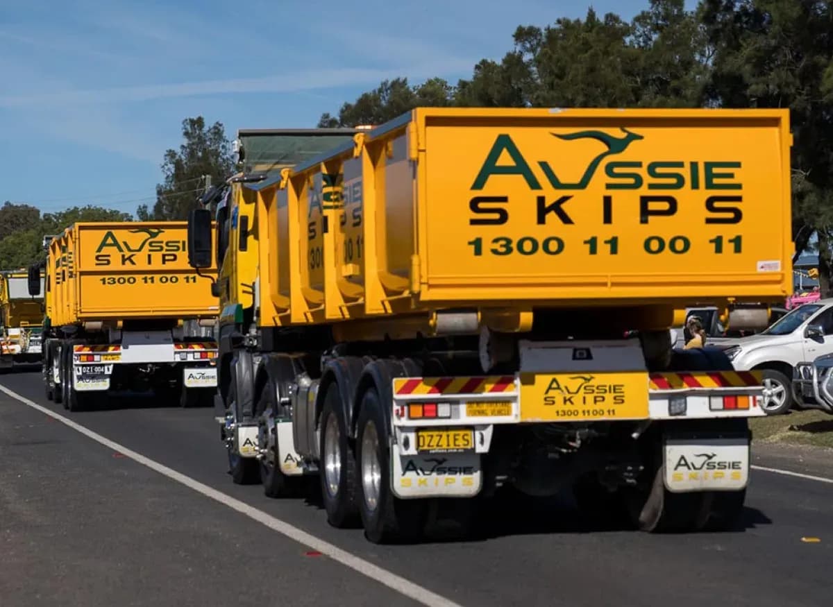 aussie skips trailer ahead